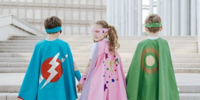 Nachhaltiges Superhelden-Kinderkostüm von Atelier Spatz