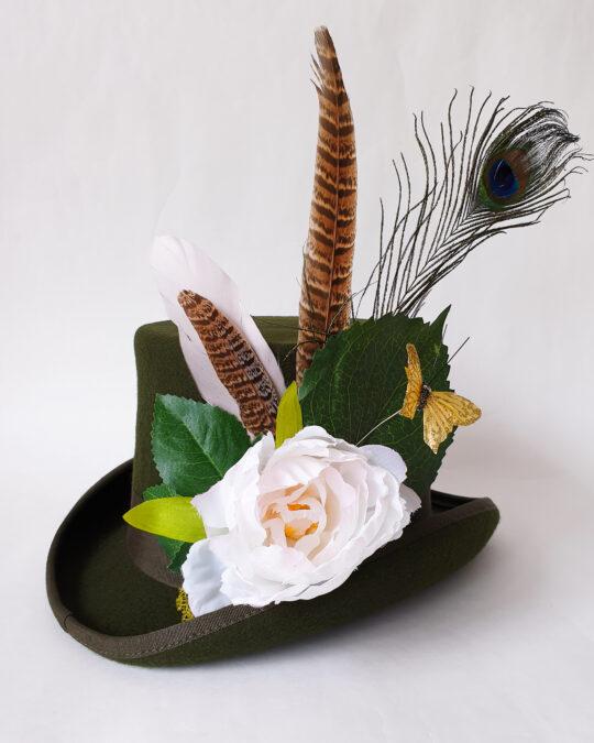 Atelier Spatz handmade flower top hat for a fairy tale wedding