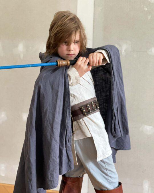 Linen Cape for Galactic Warrior by Atelier Spatz