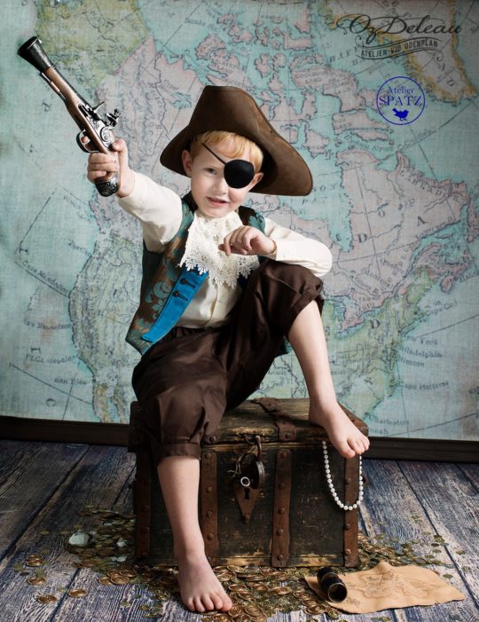 Costume complet de pirate pour enfants - gilet, chemise et pantalon