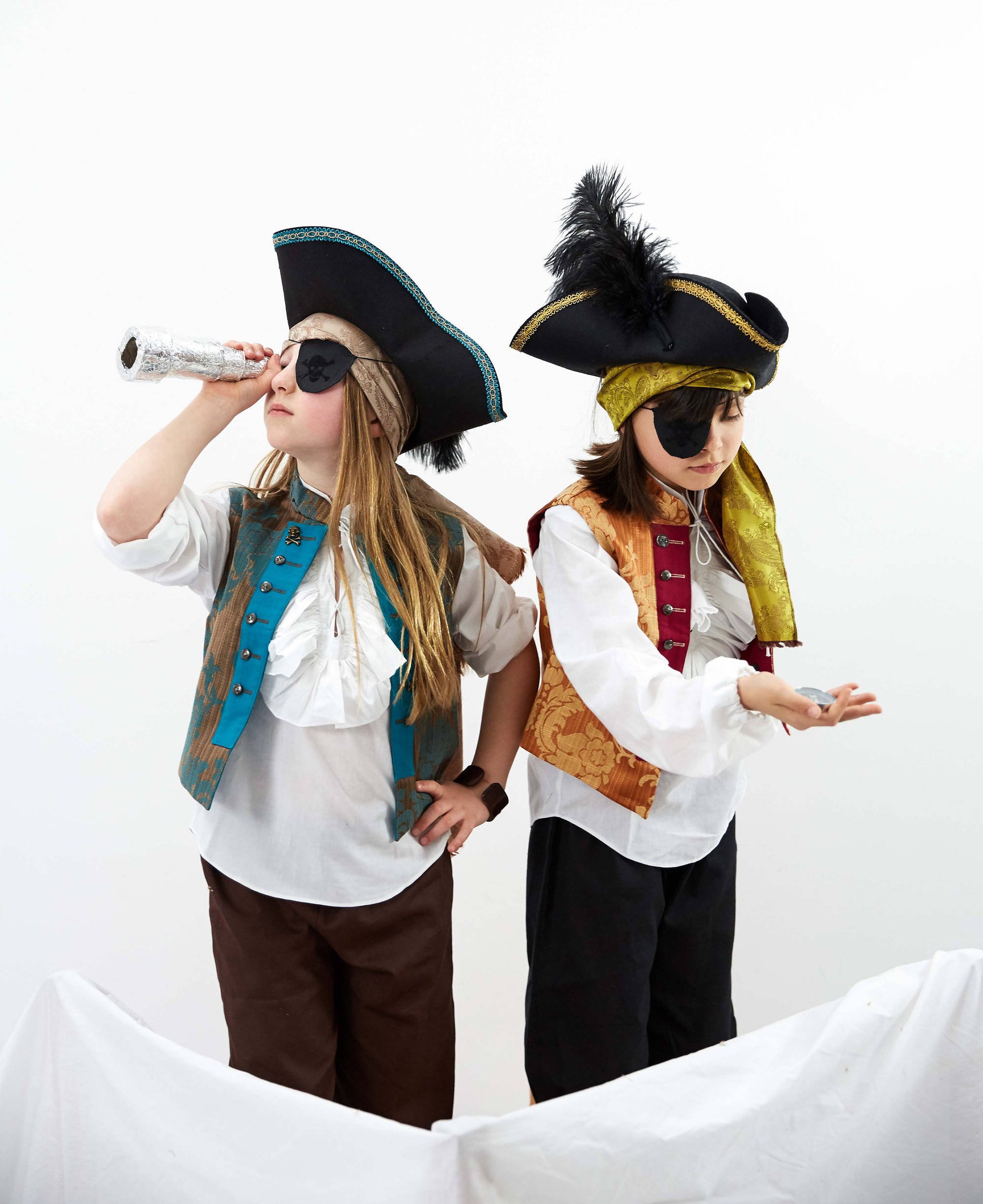 Komplettes Piratenkostüm für Kinder | WESTE, HEMD und HOSE