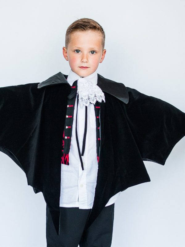 Halloween Dracula Bat Wing Cape in pure cotton velvet | Vampire Costume