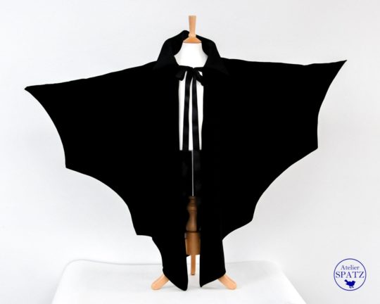 Halloween Dracula Fledermausflügel Cape aus reinem Baumwollsamt | Vampir Kostüm