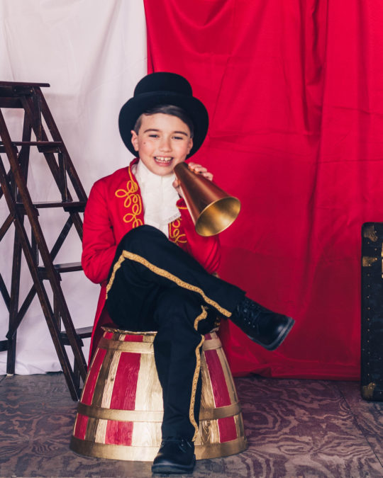 Costume de maître de cirque pour enfants - veste, pantalon et haut de forme