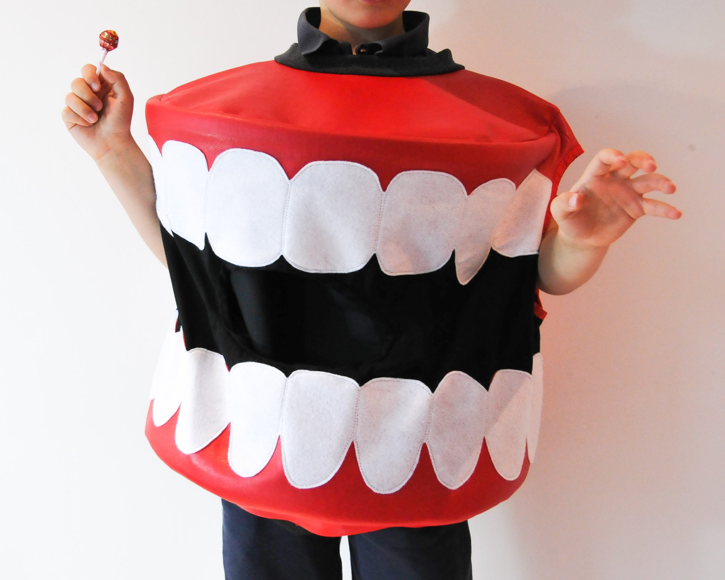 Costume d'Halloween pour enfants avec dents bavardes